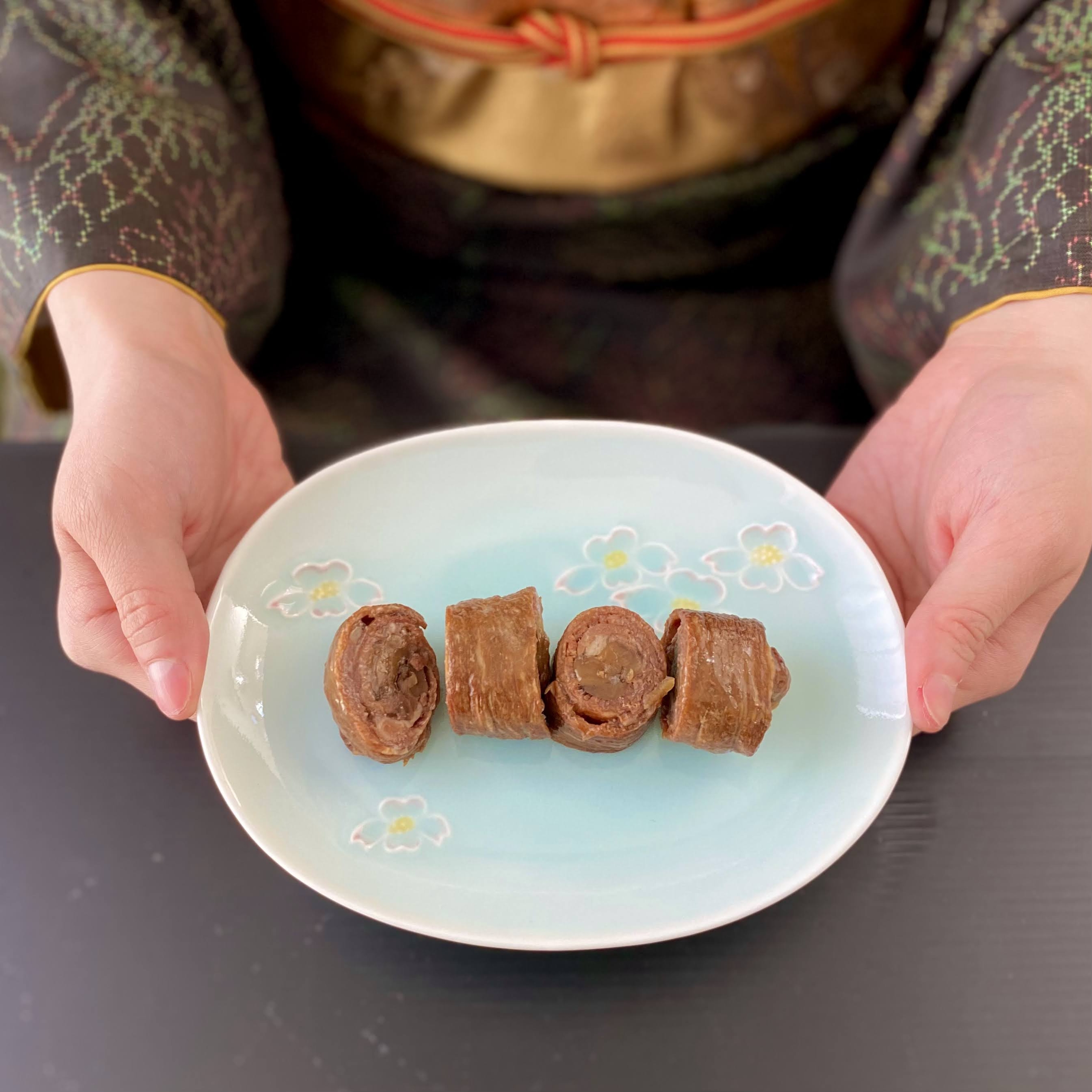 as a souvenir！ “Matsutake Mushroom Beef Roll (松茸牛肉巻き)” by
